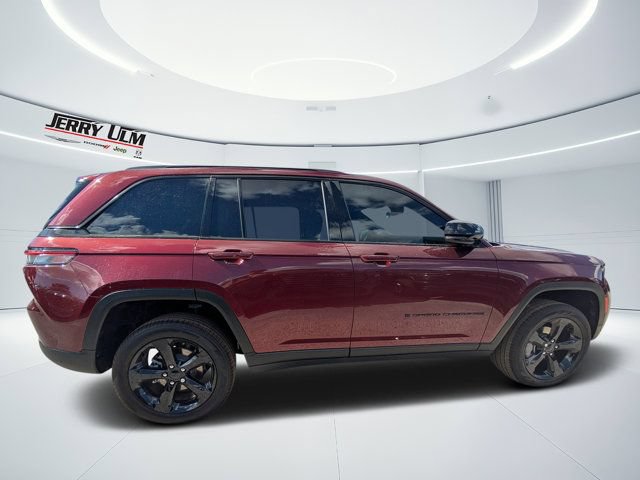 New 2025 Jeep Grand Cherokee Limited w/ Black Appearance Package AWD/4WD image 2