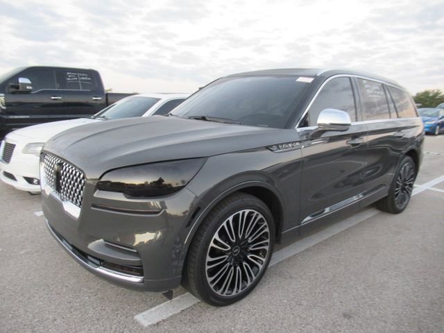 Used 2022 Lincoln Aviator Black Label w/ Dynamic Handling Package AWD/4WD image 3
