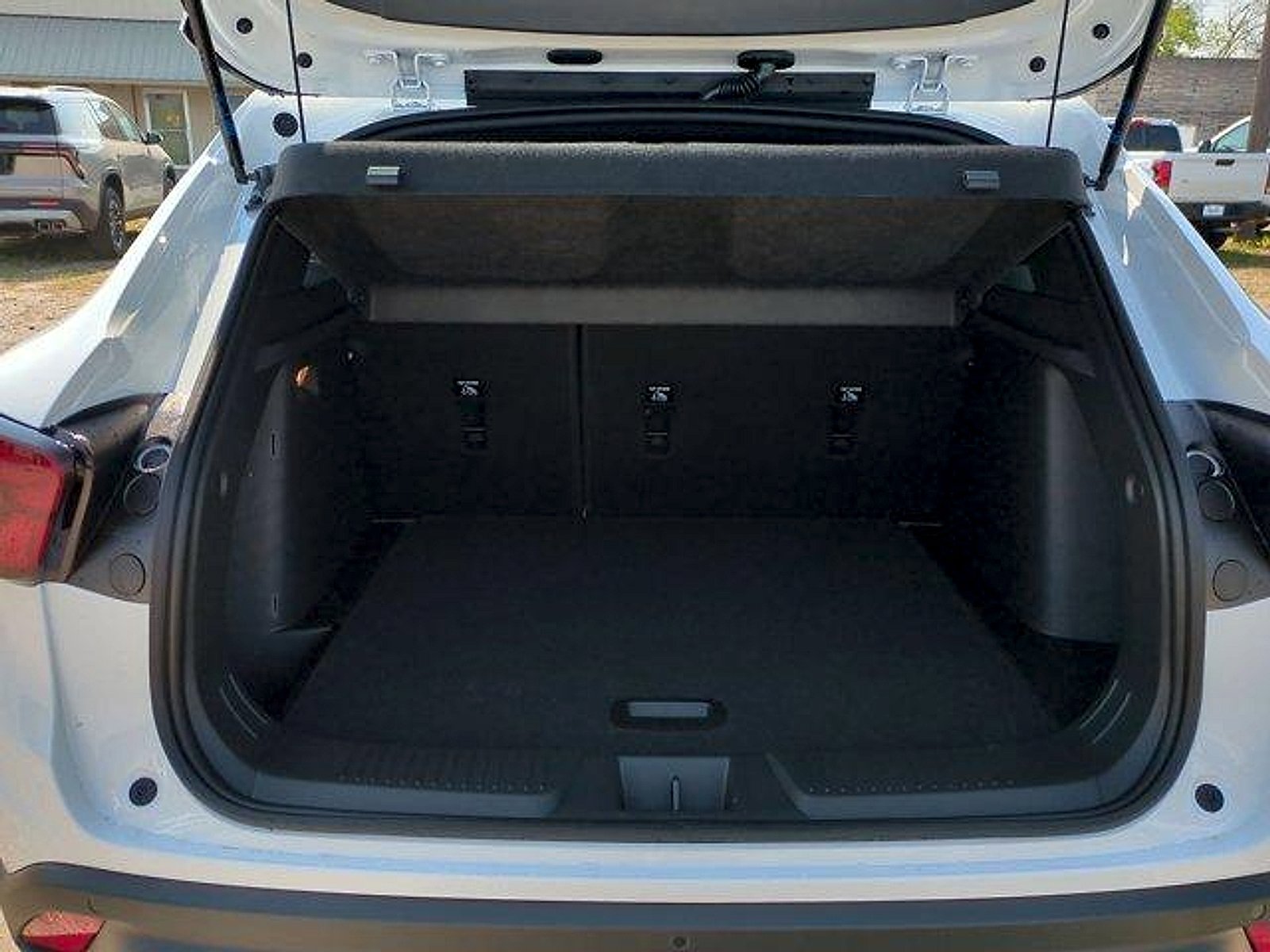 New 2026 Chevrolet Trax RS w/ Driver Confidence Package FWD image 24