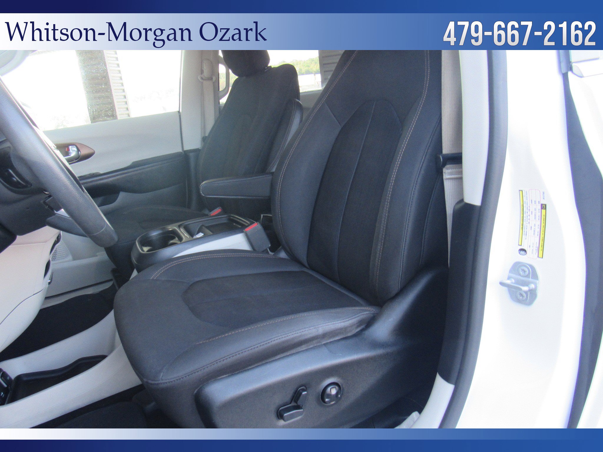 Used 2018 Chrysler Pacifica Touring Plus w/ Tire & Wheel Group image 21