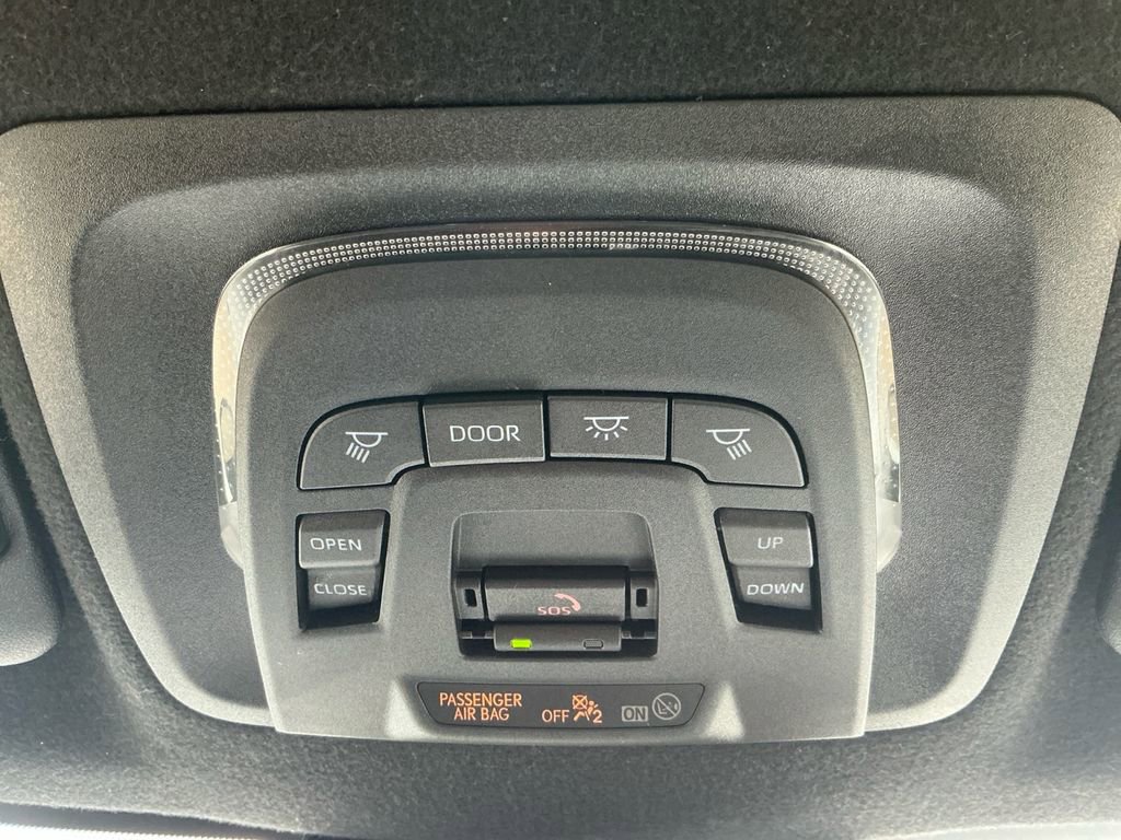 Used 2023 Toyota Corolla SE w/ SE Premium Package FWD image 26