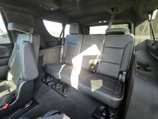 Used 2022 GMC Yukon XL SLT w/ SLT Luxury Package RWD image 6