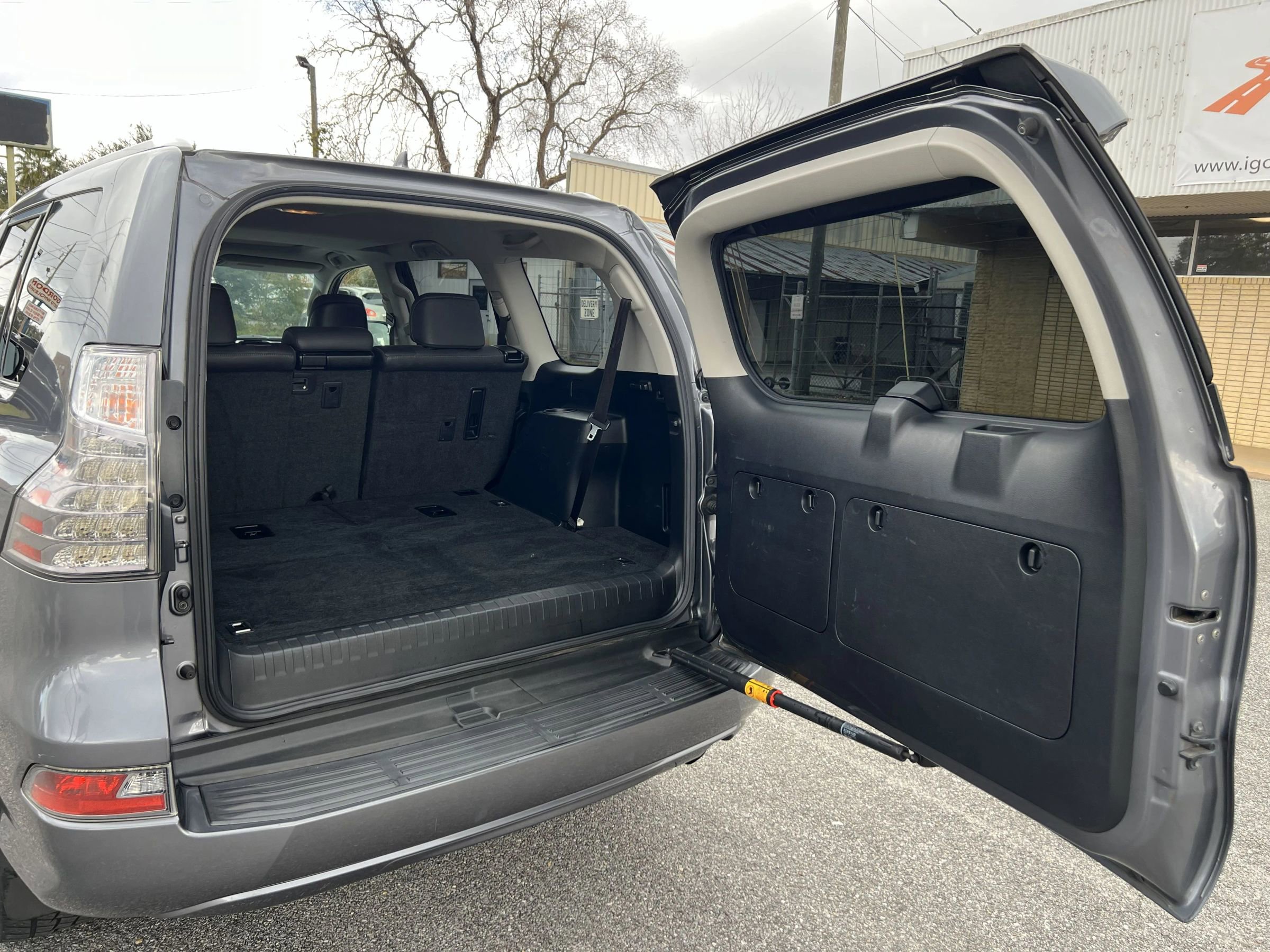 Used 2015 Lexus GX 460 image 8