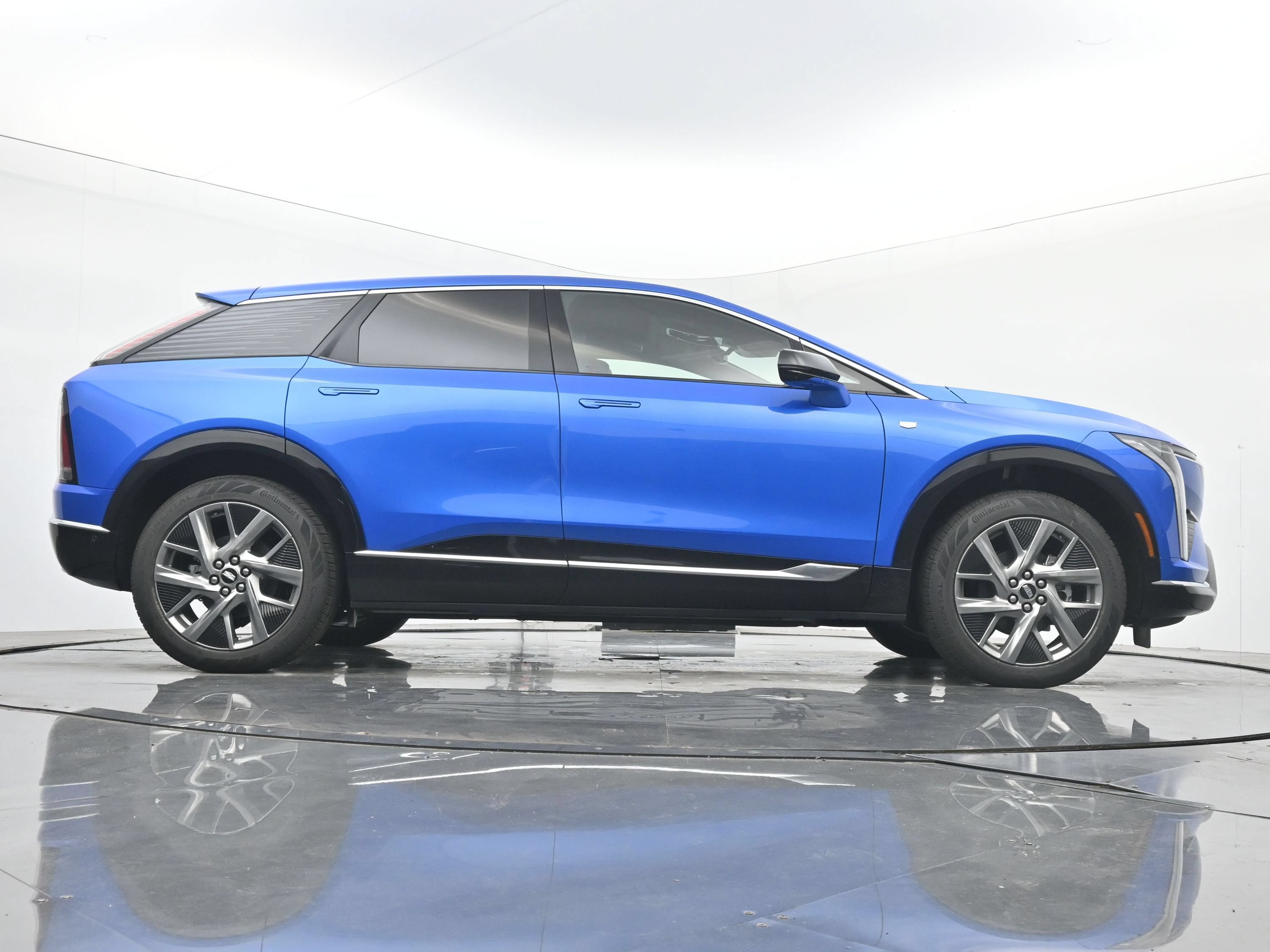New 2026 Cadillac Optiq Luxury 1 w/ LPO, Floor Liner Package AWD/4WD image 19