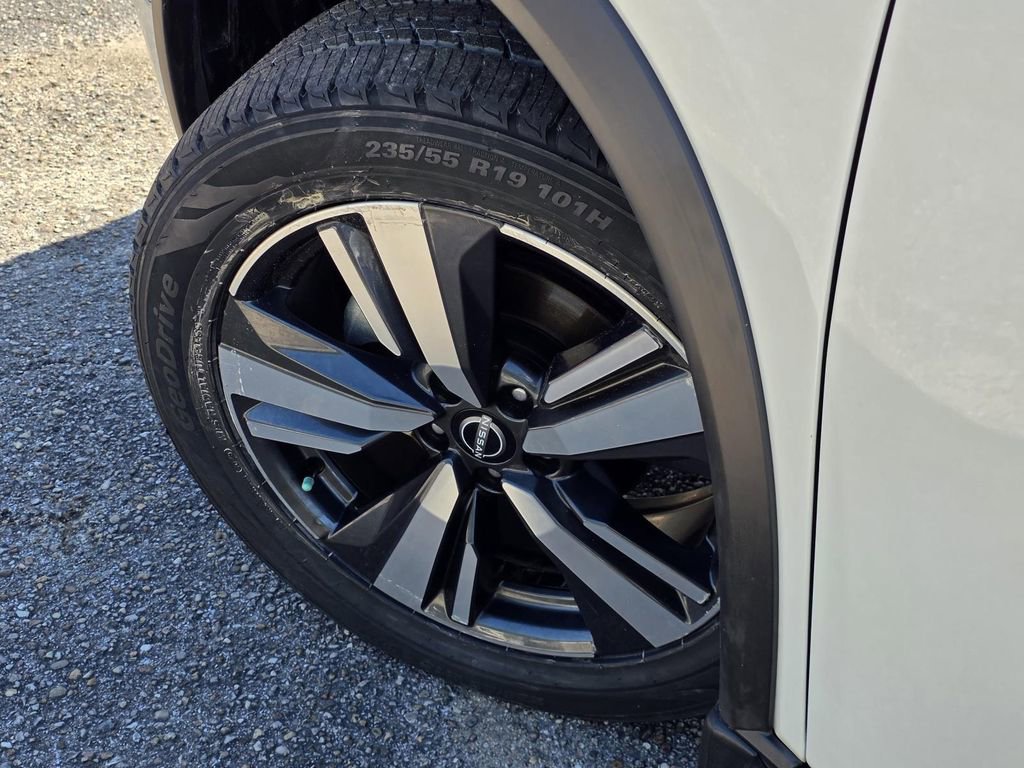 Used 2023 Nissan Rogue SL w/ SL Premium Package FWD image 42