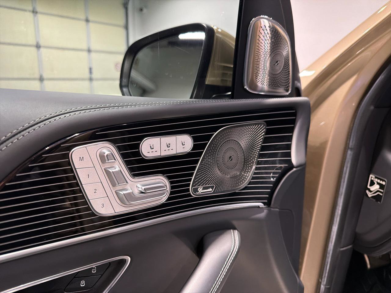 Used 2023 Mercedes-Benz Maybach GLS 600 4MATIC image 14