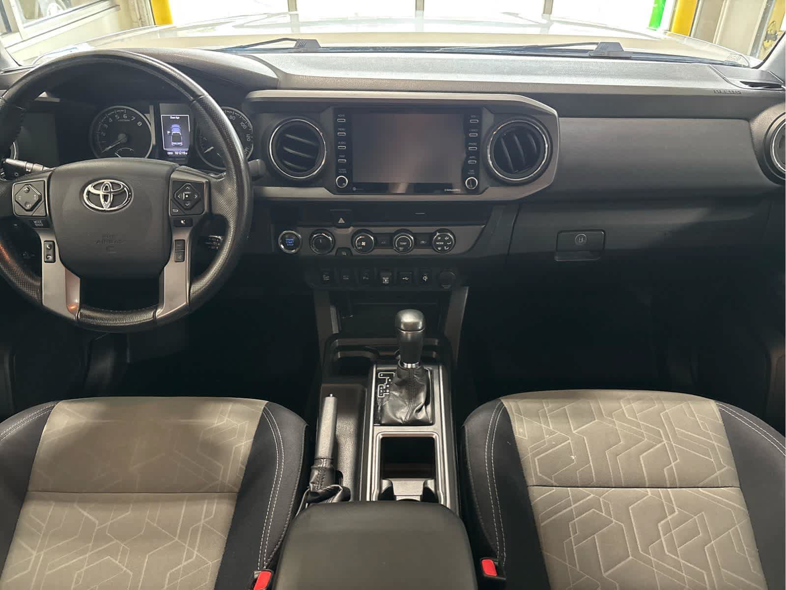 Used 2020 Toyota Tacoma TRD Off-Road w/ Technology Package AWD/4WD image 12