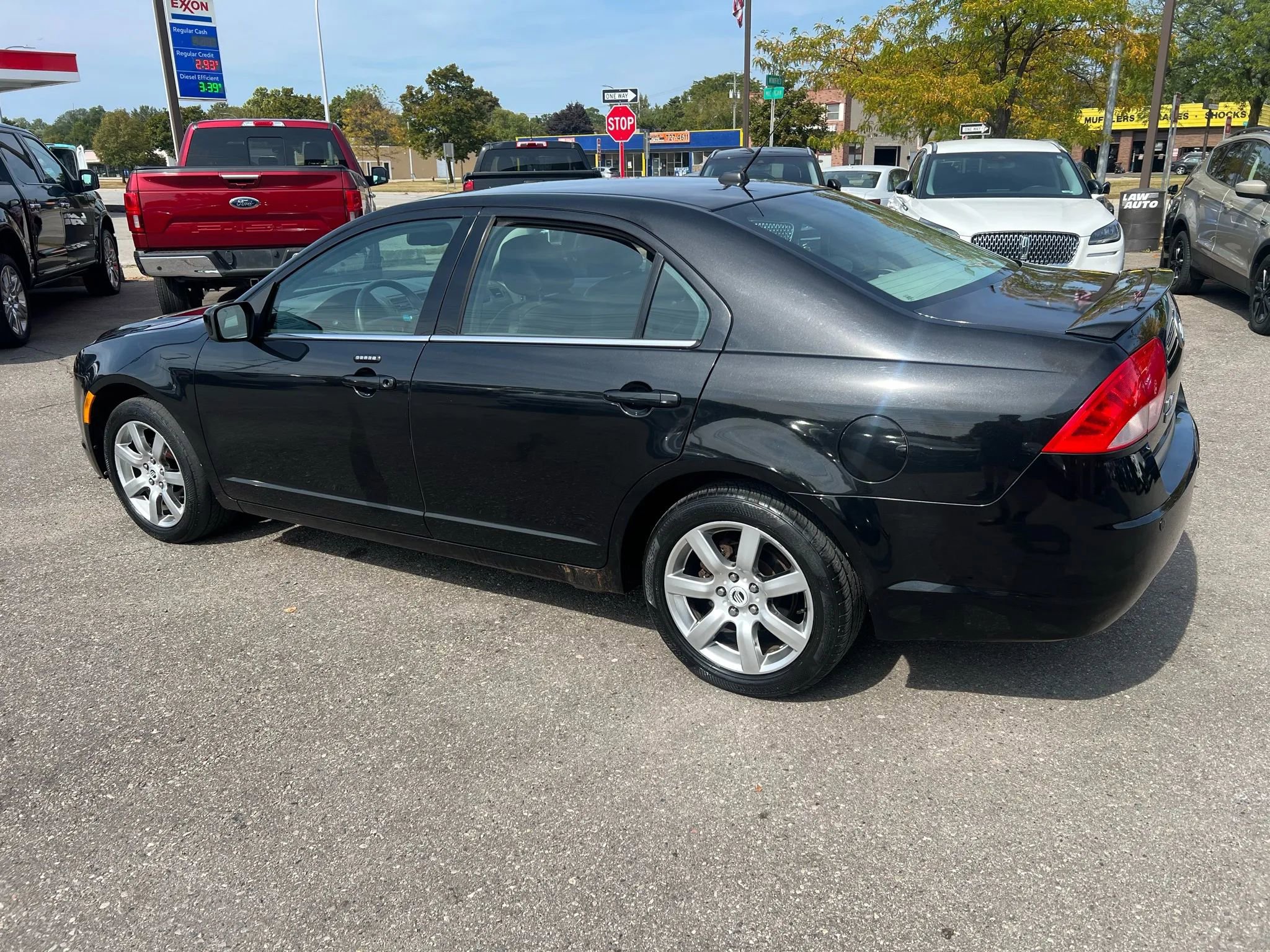 Used 2011 Mercury Milan Premier image 3