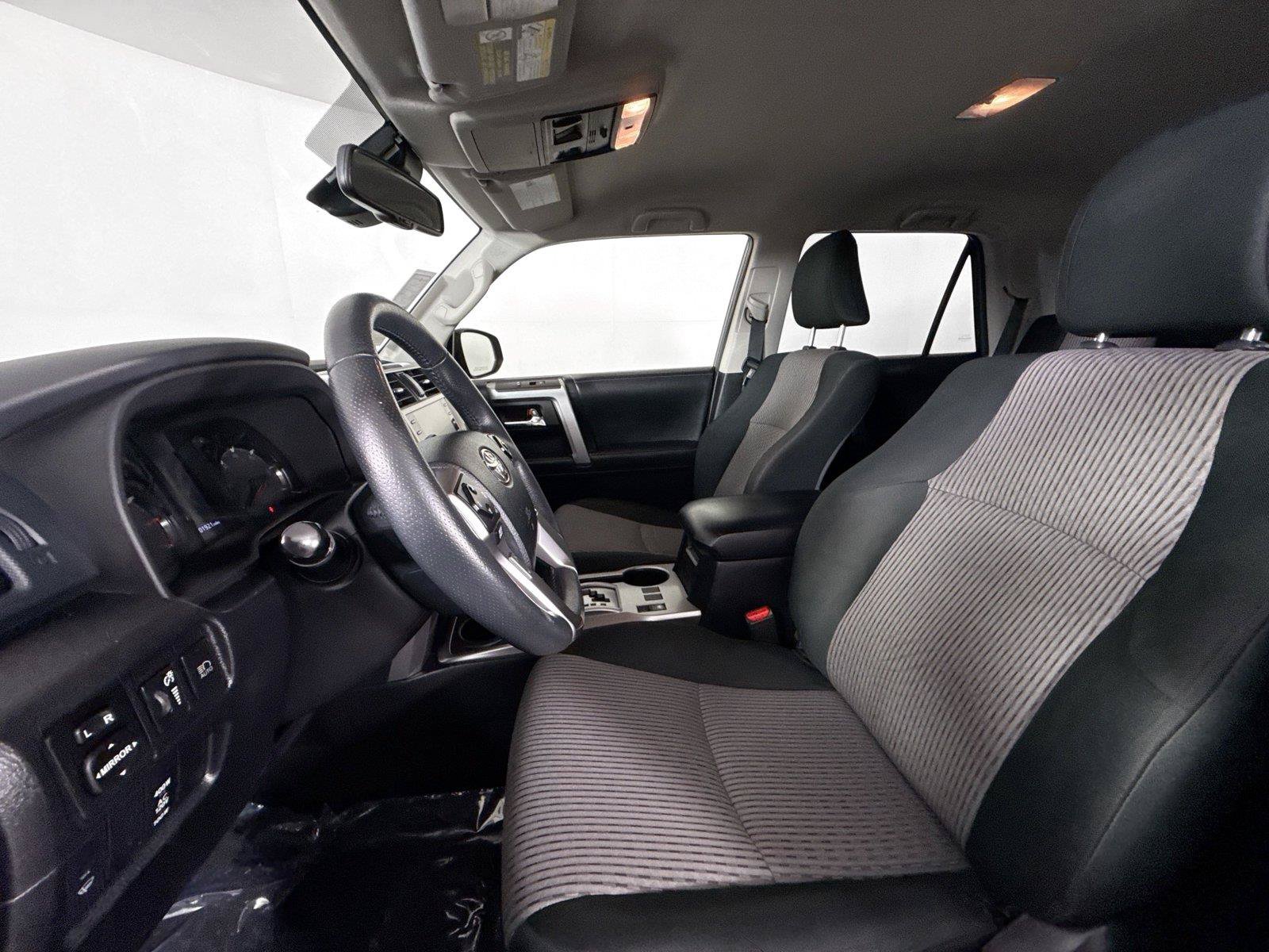 Used 2021 Toyota 4Runner SR5 AWD/4WD image 3