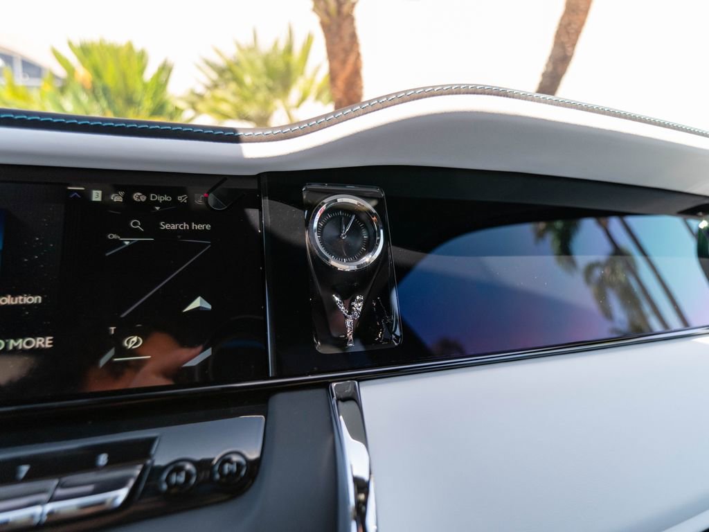 New 2026 Rolls-Royce Cullinan AWD/4WD image 14