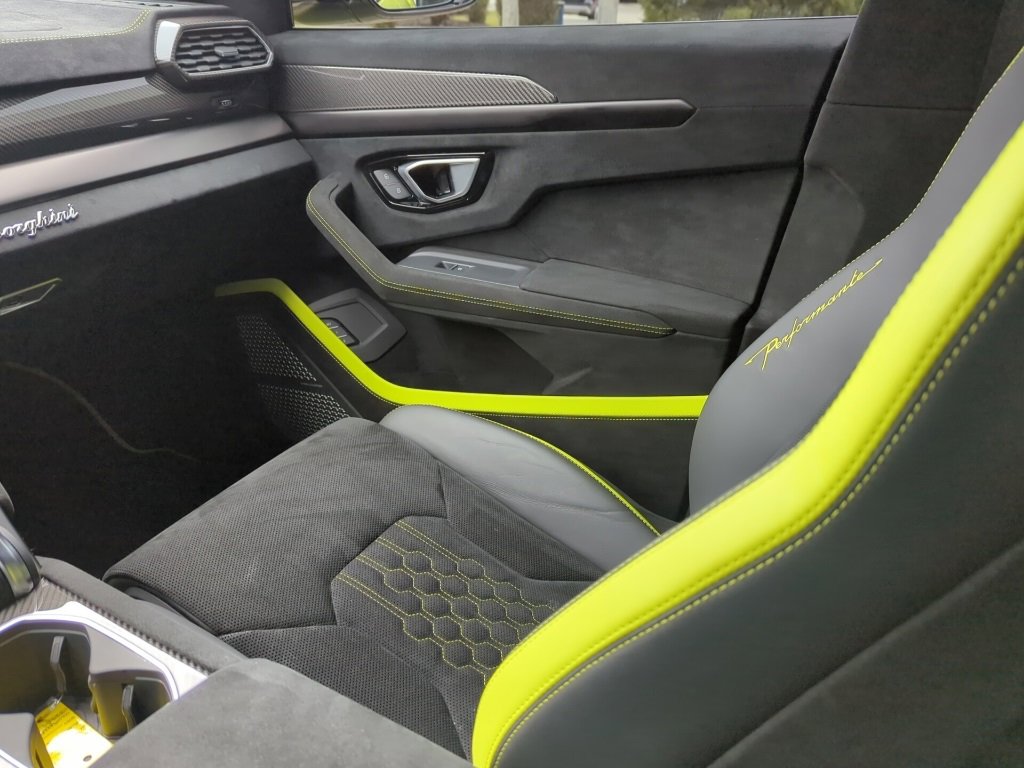Used 2024 Lamborghini Urus Performante image 11
