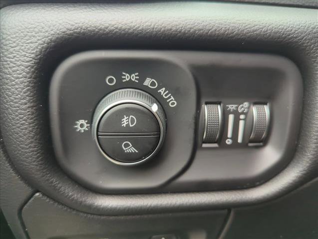 New 2026 RAM 1500 Laramie AWD/4WD image 16