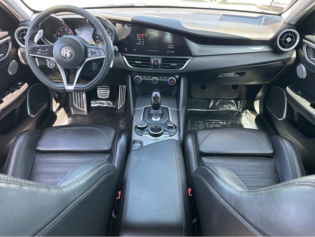 Used 2019 Alfa Romeo Giulia Ti Sport w/ Quick Order Package 22U Sport RWD image 4