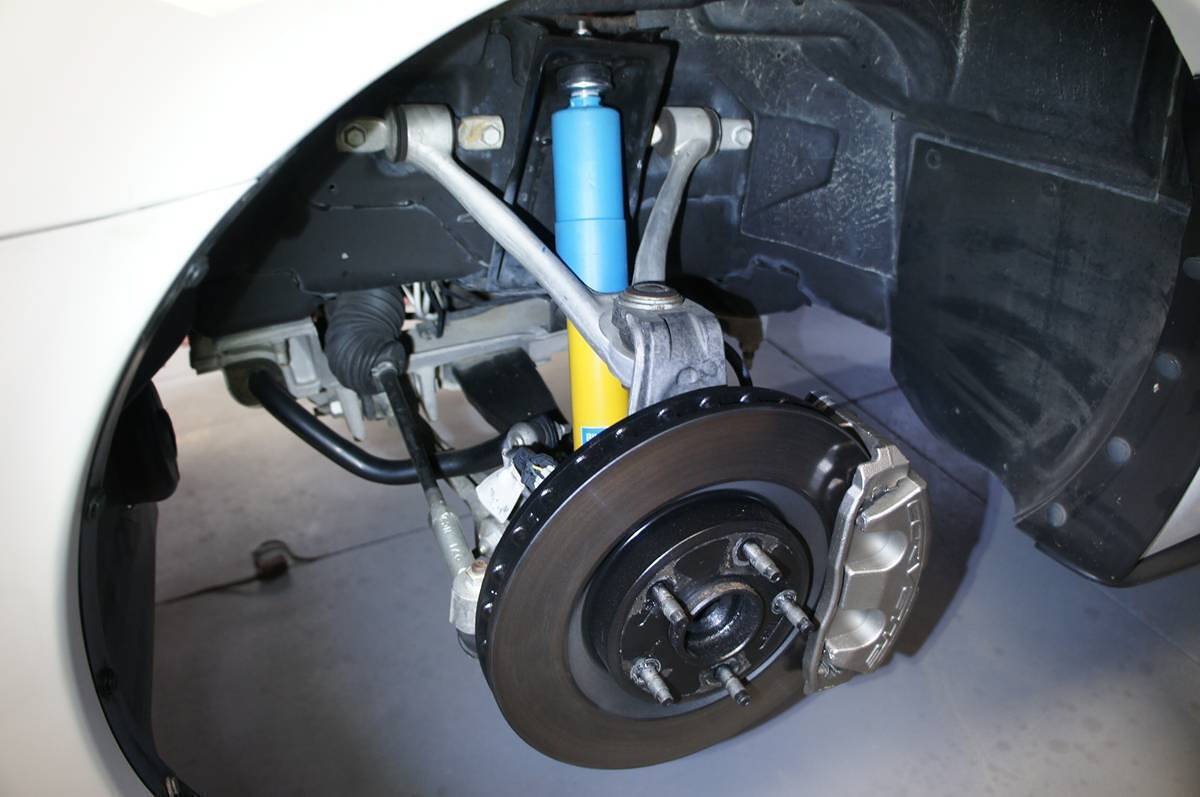 Used 2011 Chevrolet Corvette Coupe w/ 1LT RWD image 32