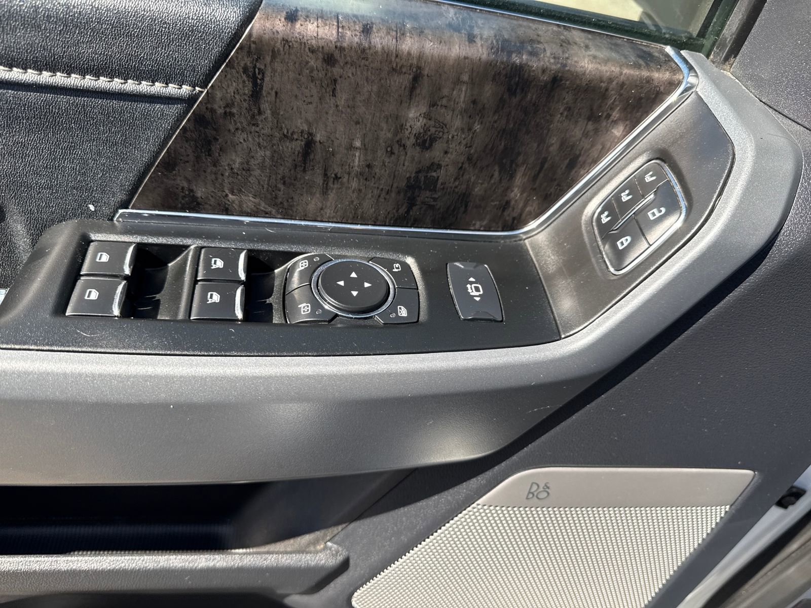 Used 2024 Ford F250 Lariat w/ FX4 Off-Road Package AWD/4WD image 11