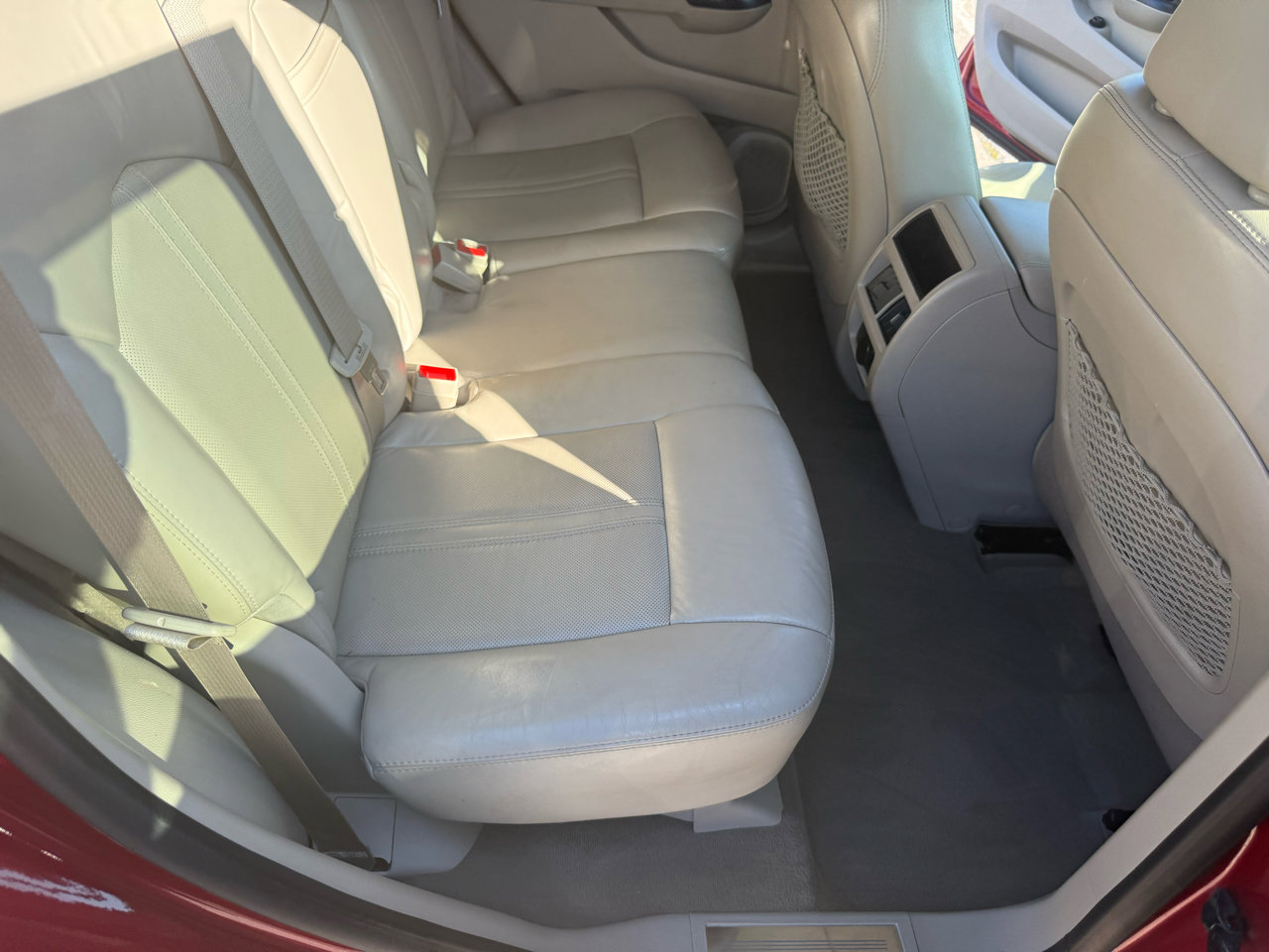 Used 2015 Cadillac SRX Luxury w/ Driver Awareness Package image 77