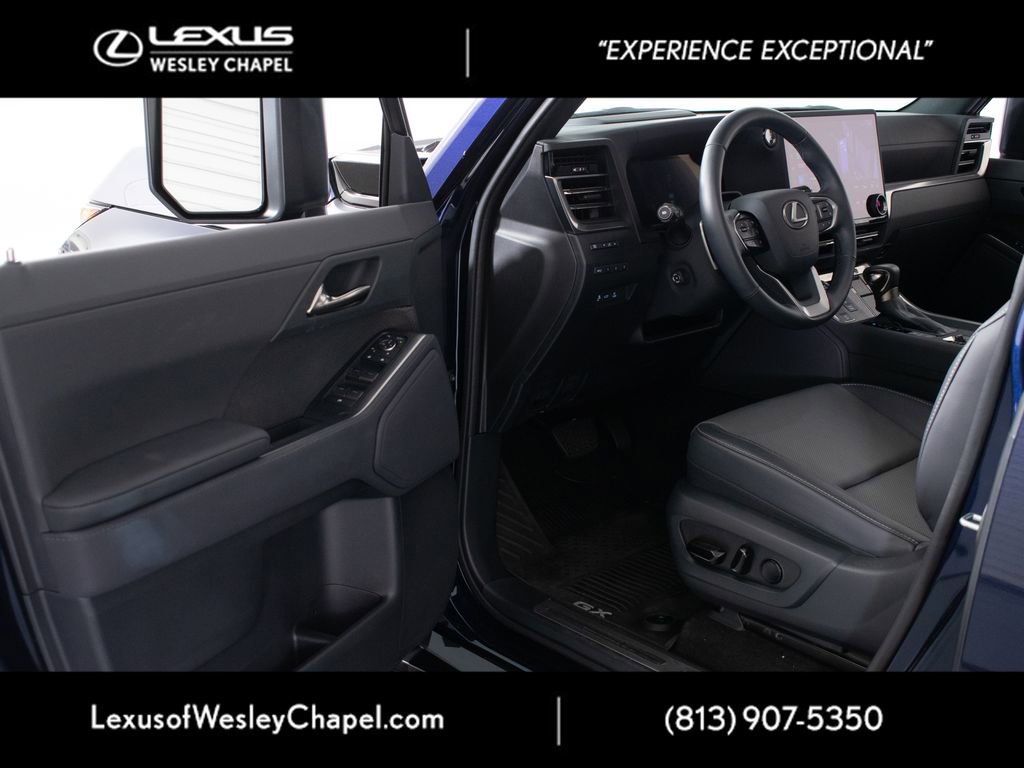 Used 2025 Lexus GX 550 w/ Accessory Package (2T) AWD/4WD image 20