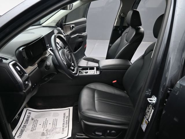 Used 2023 Kia Sorento S image 13