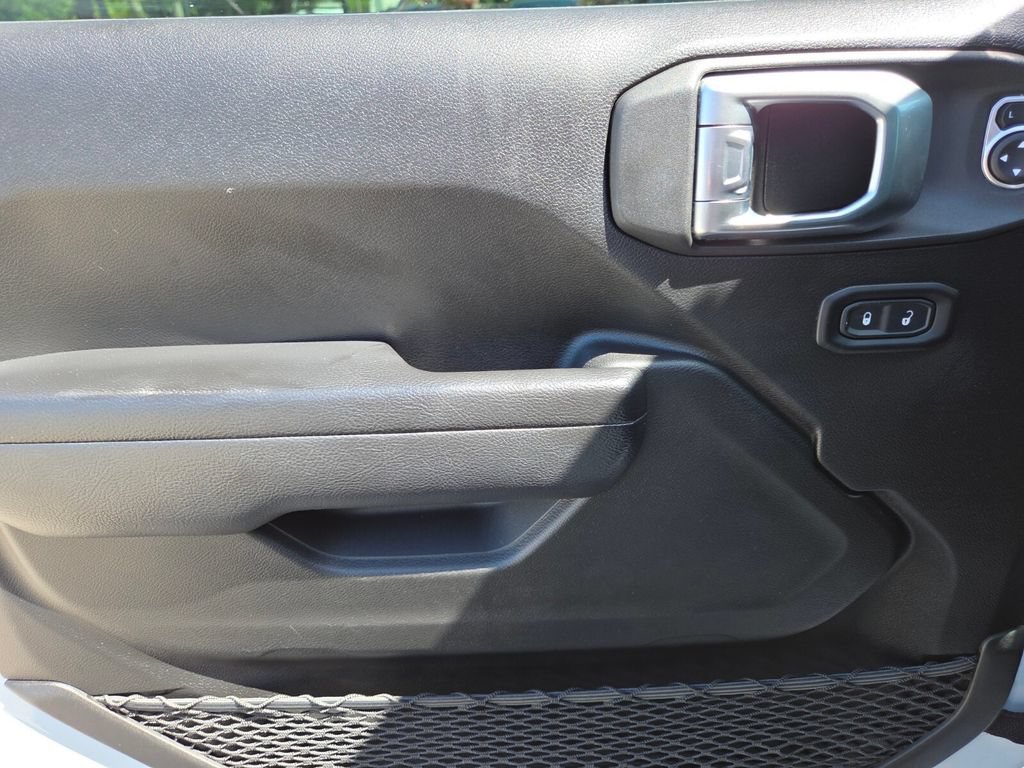 Used 2022 Jeep Gladiator Sport AWD/4WD image 29