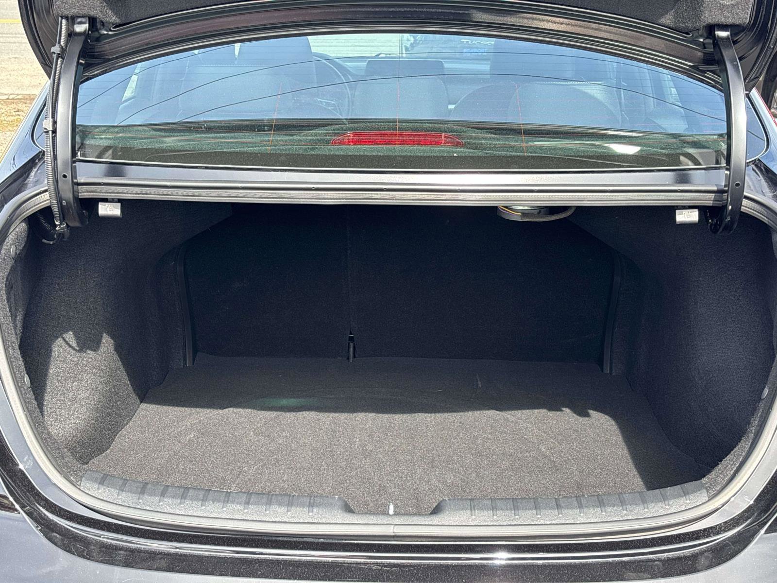 Used 2023 Kia Forte GT-Line w/ GT-Line Premium Package image 13