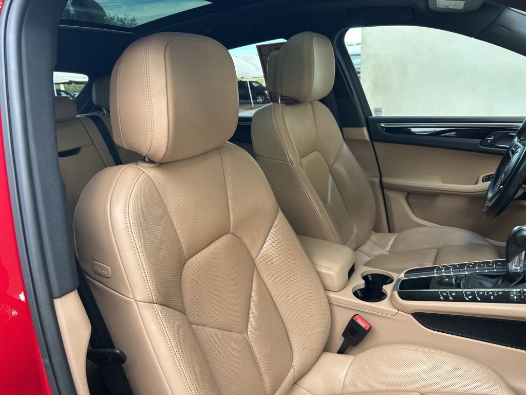 Used 2020 Porsche Macan image 20