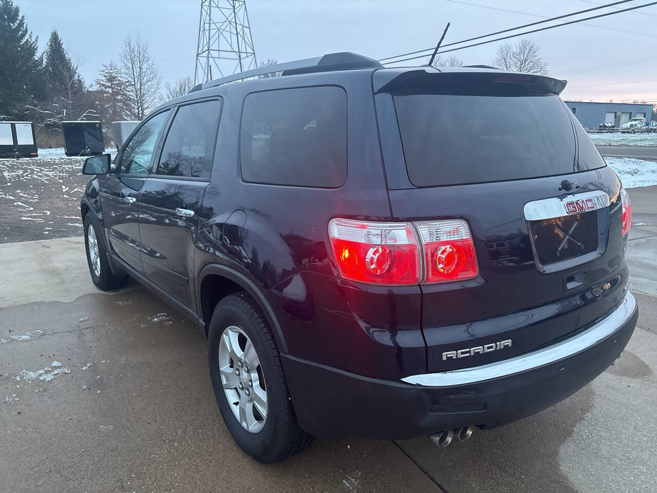 Used 2011 GMC Acadia SLE image 5