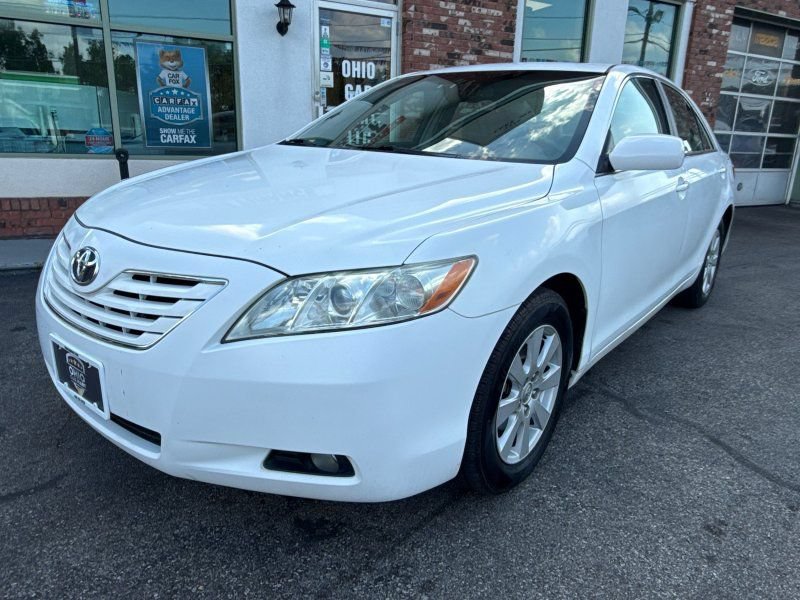 Used 2009 Toyota Camry XLE FWD image 1