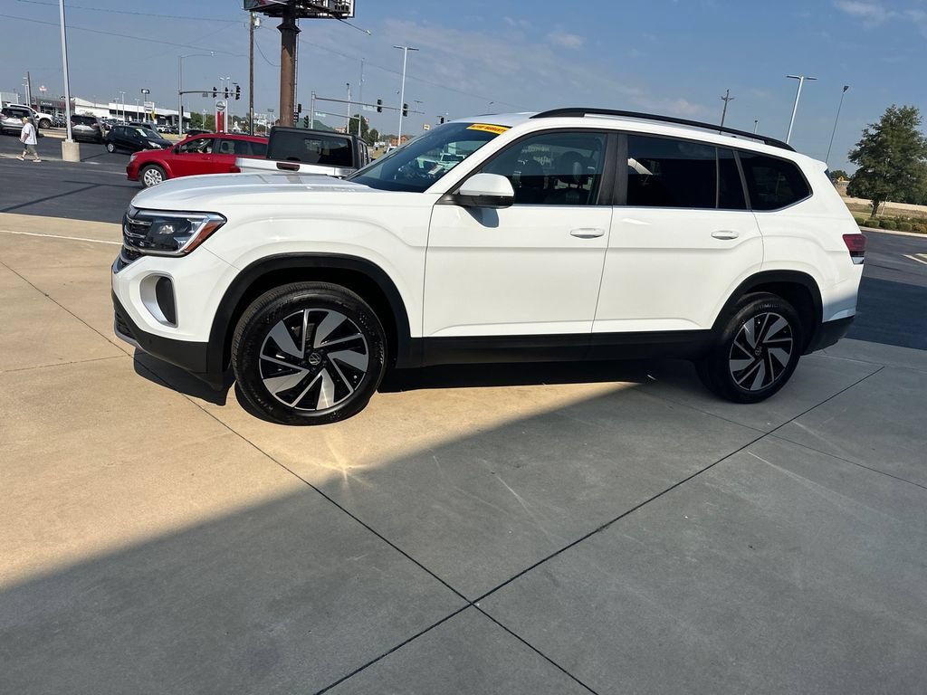 Used 2024 Volkswagen Atlas SE FWD image 12