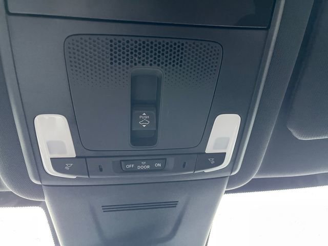 Used 2025 Honda CR-V Sport image 18