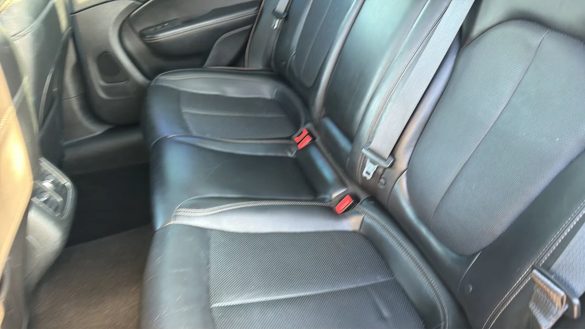 Used 2015 Chrysler 200 C w/ Navigation & Sound Group I image 39
