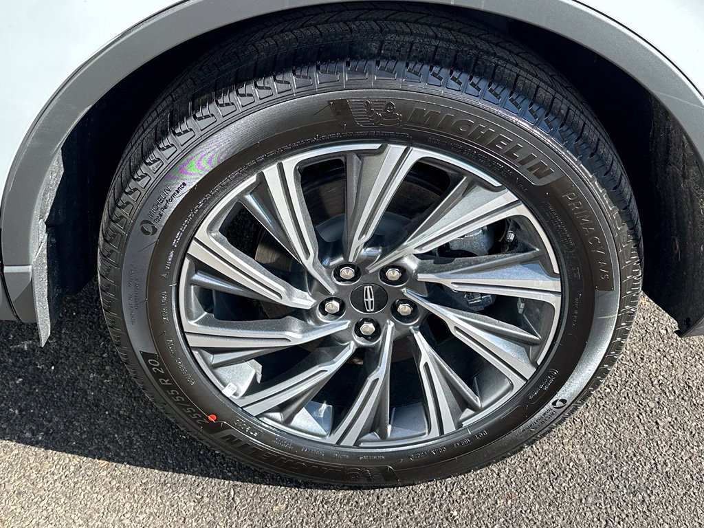 New 2026 Lincoln Aviator AWD image 5