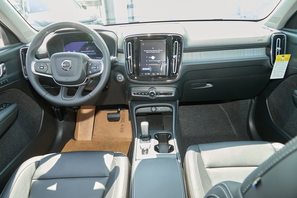 New 2026 Volvo XC40 B5 Core image 19