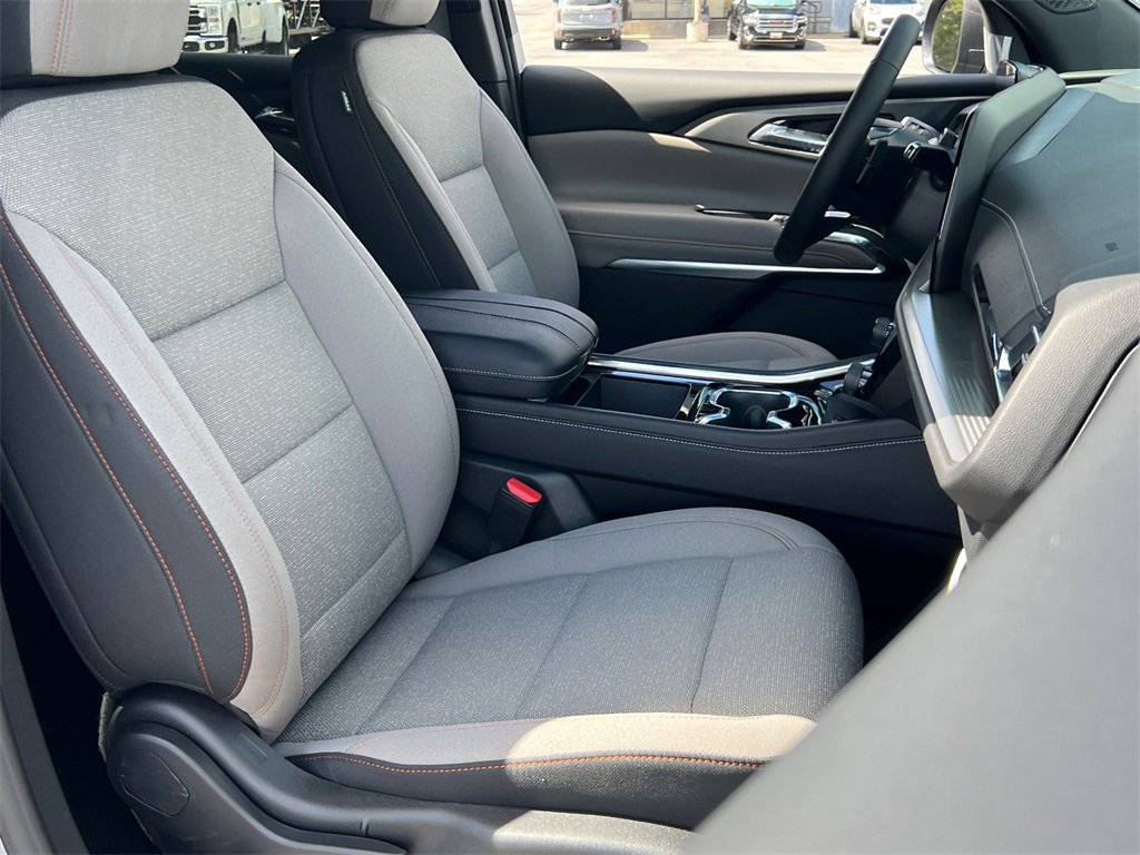 New 2026 Chevrolet Traverse LT w/ Enhanced Driving Package image 8