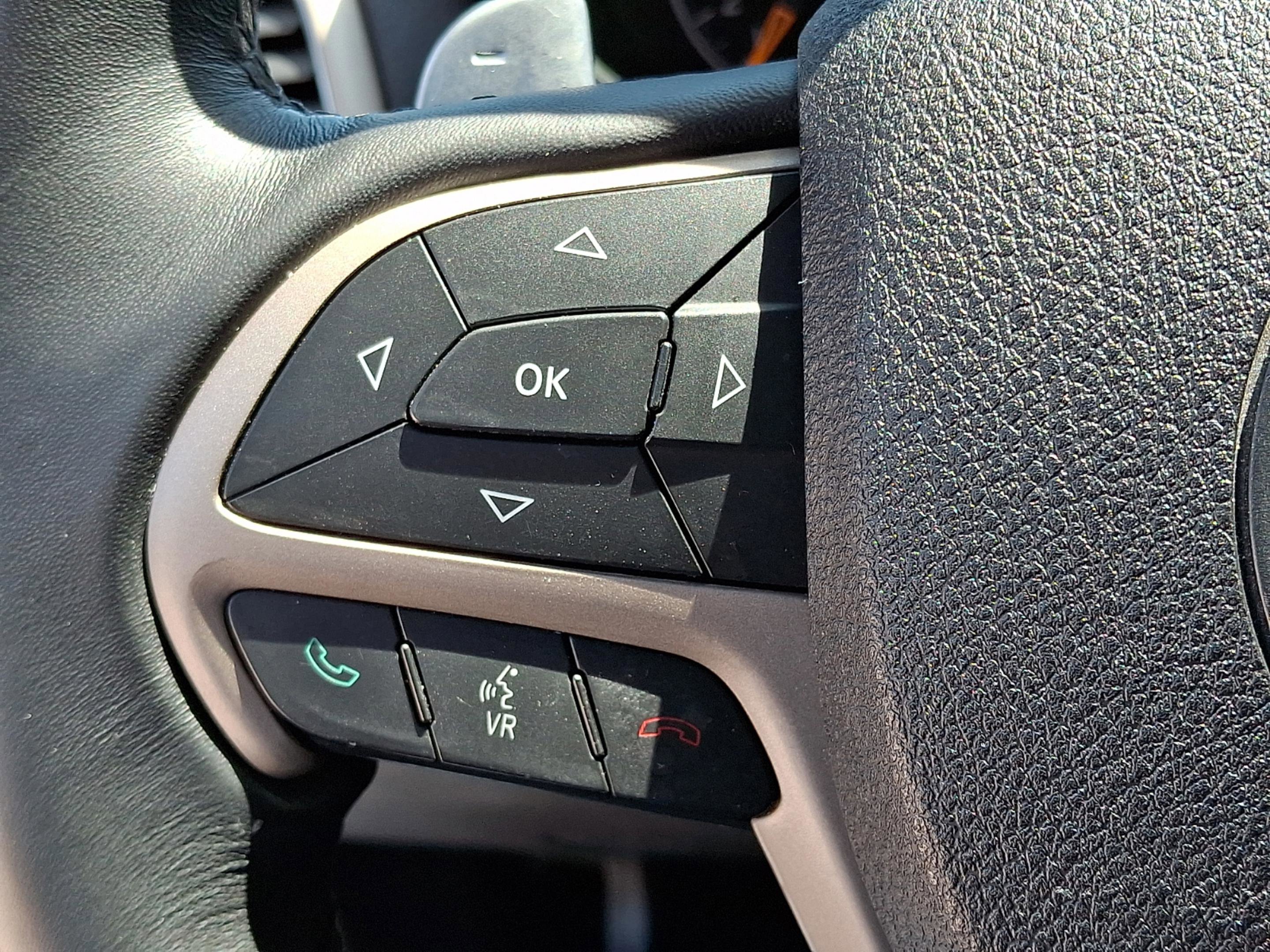 Used 2015 Jeep Grand Cherokee Laredo w/ Quick Order Package 23E image 18