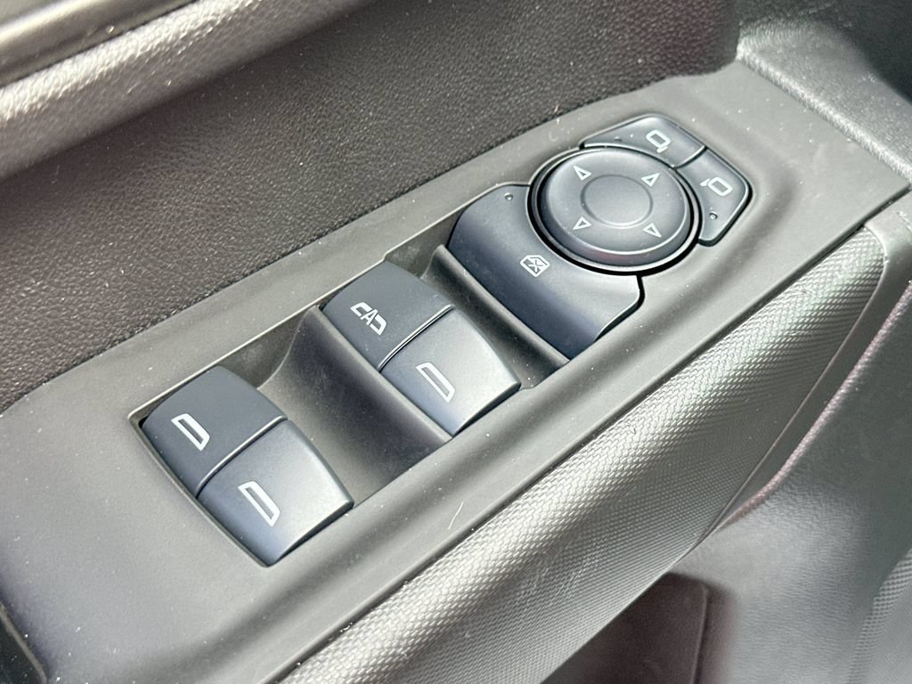 Certified 2025 Chevrolet Silverado 1500 Custom RWD image 17
