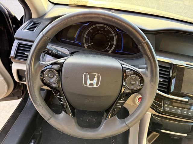 Used 2017 Honda Accord EX-L image 11