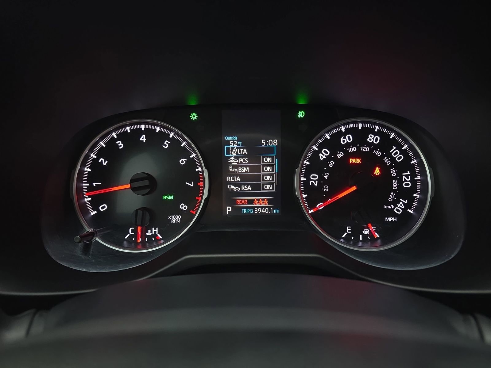 Used 2019 Toyota RAV4 XLE Premium image 19