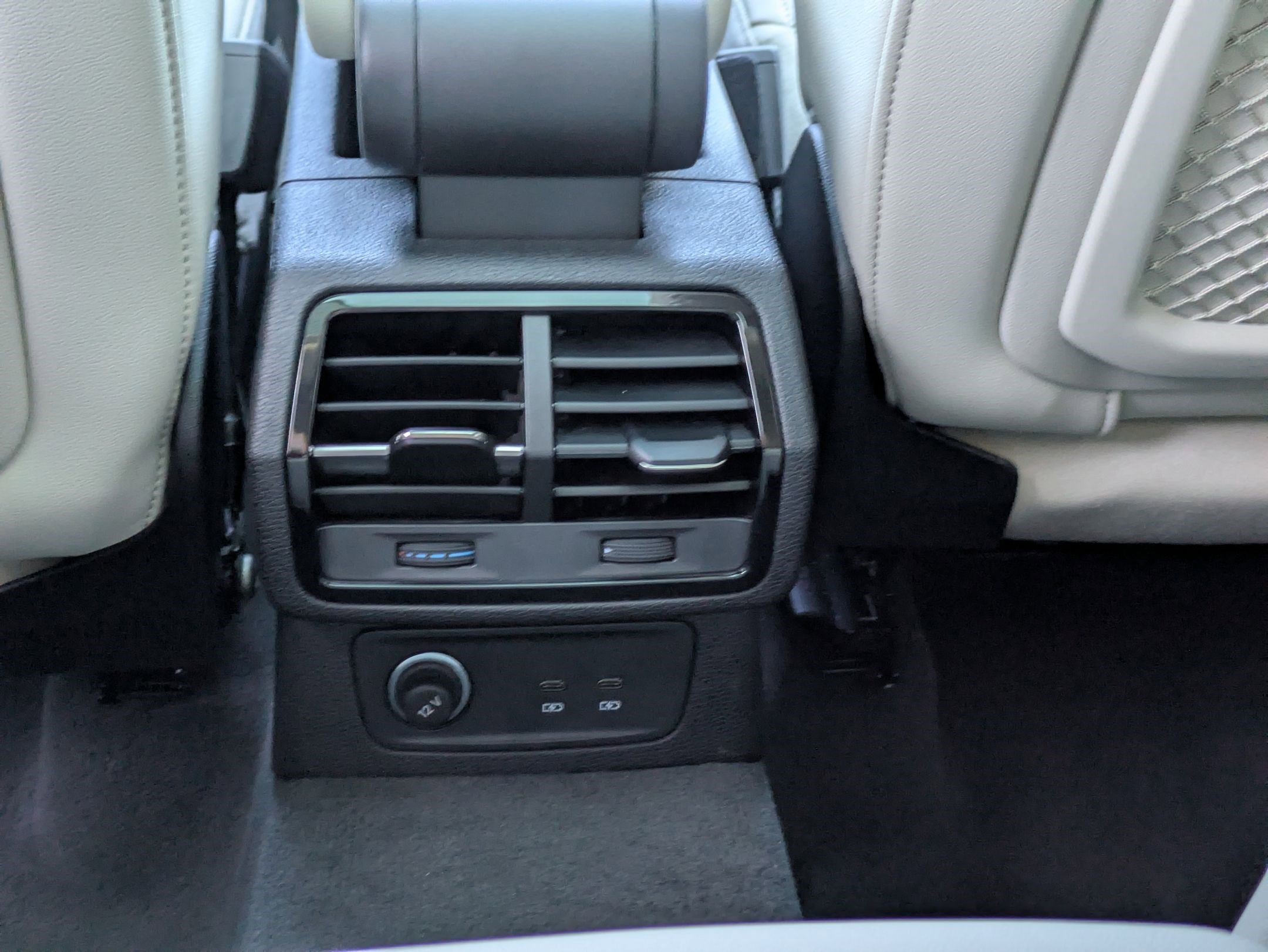 Used 2022 Audi Q3 2.0T Premium Plus AWD/4WD image 23