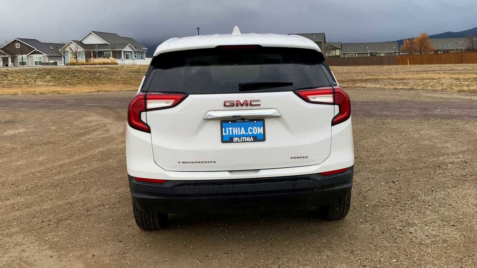 Used 2024 GMC Terrain SLE image 7