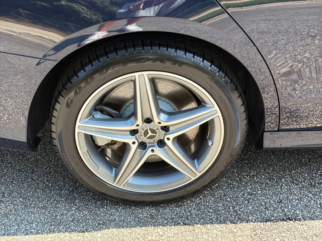 Used 2019 Mercedes-Benz E 450 4MATIC Sedan w/ Premium Package image 17