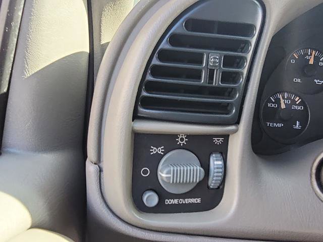 Used 2005 GMC Safari Passenger RWD image 15