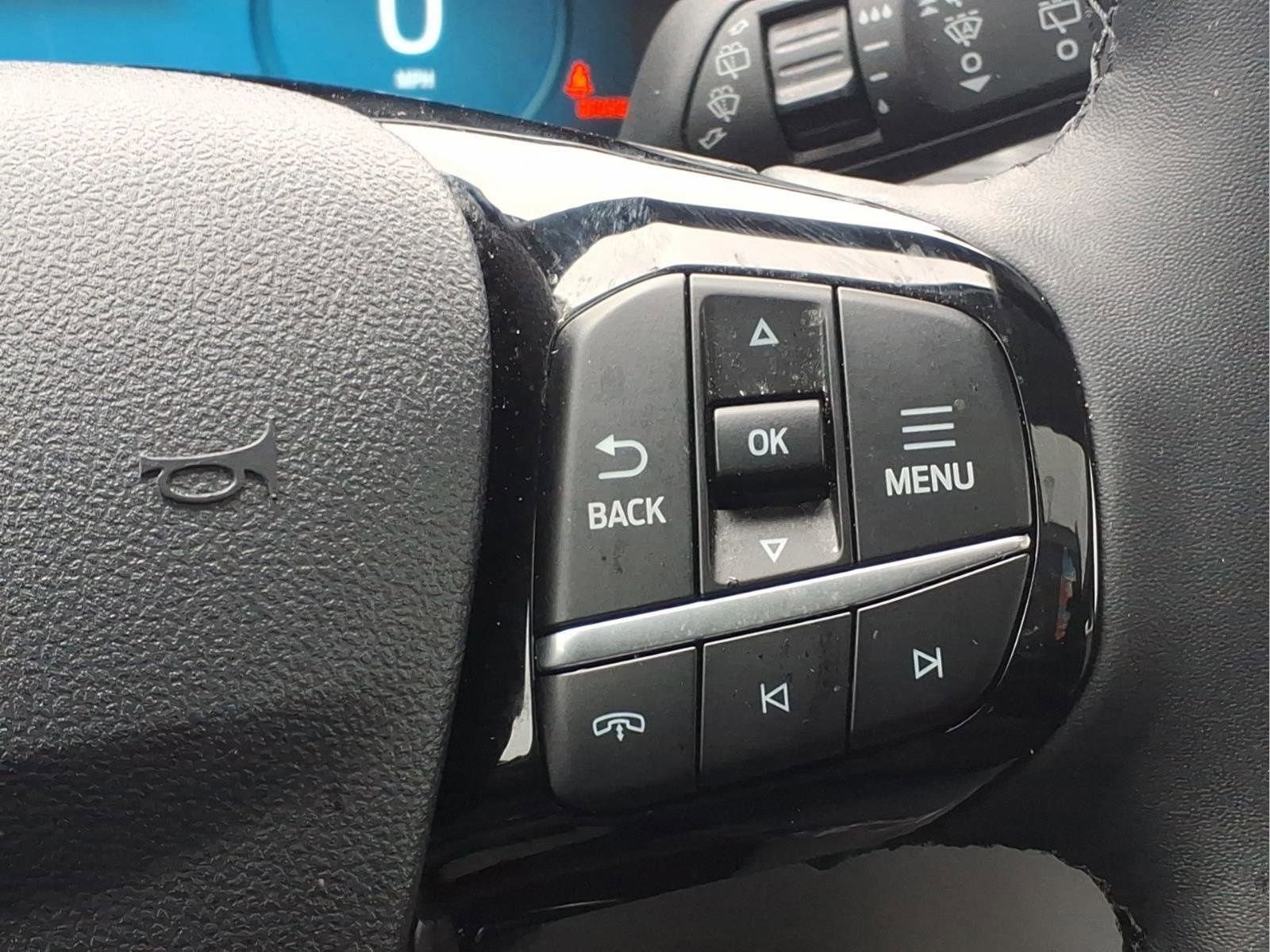 Used 2024 Ford Escape SE w/ PHEV Premium Package image 18
