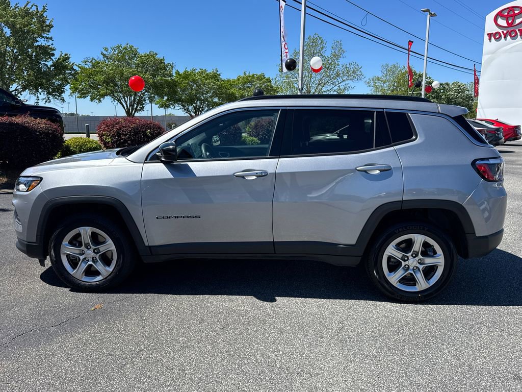 Used 2024 Jeep Compass Latitude AWD/4WD image 6