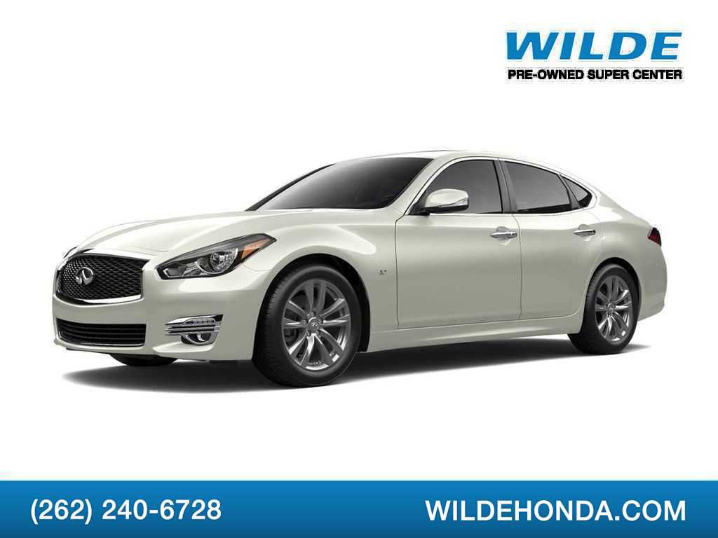 Used 2018 INFINITI Q70 Luxe