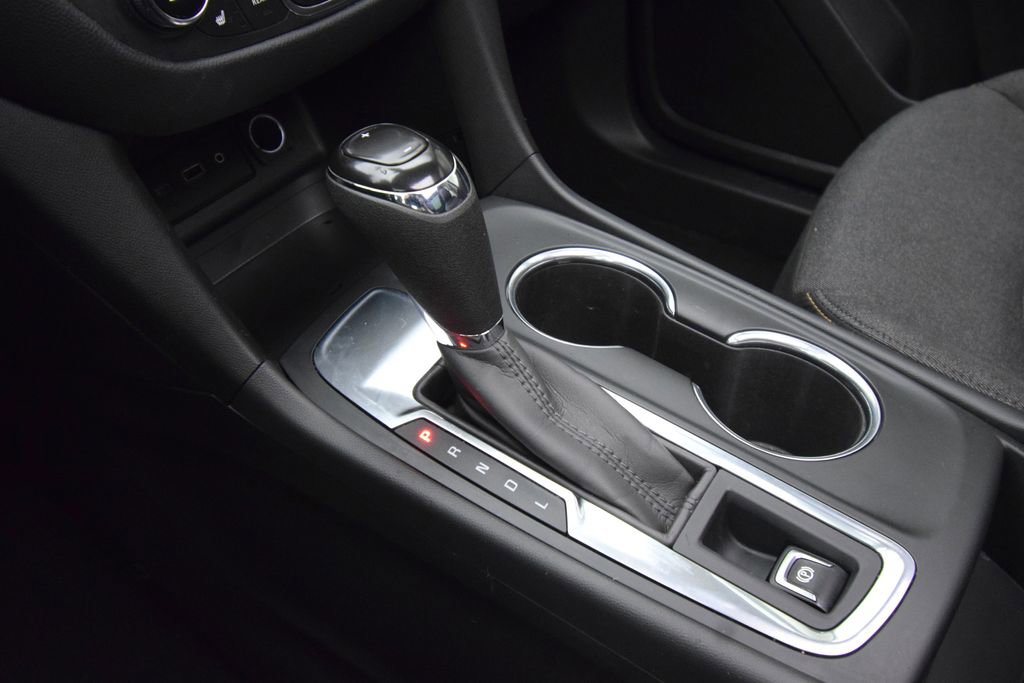 Used 2021 Chevrolet Equinox LT FWD image 24