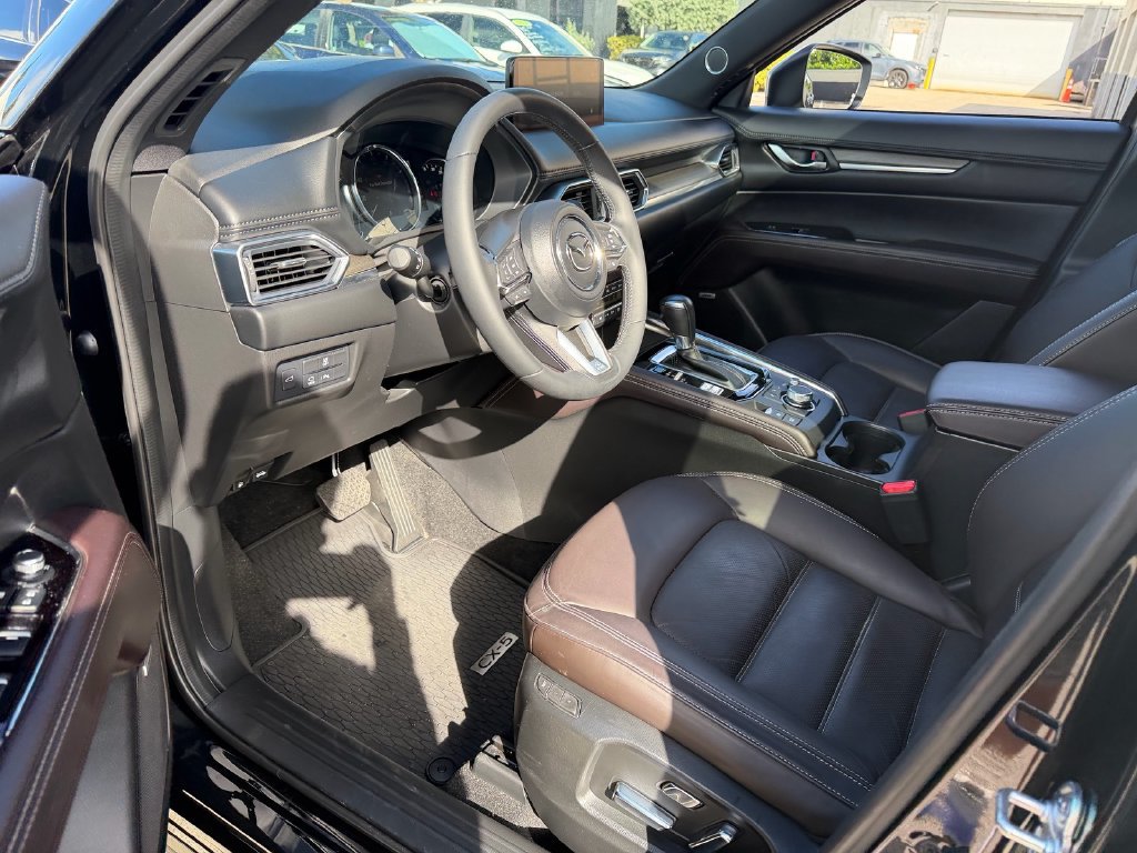 Used 2024 MAZDA CX-5 Signature AWD/4WD image 11