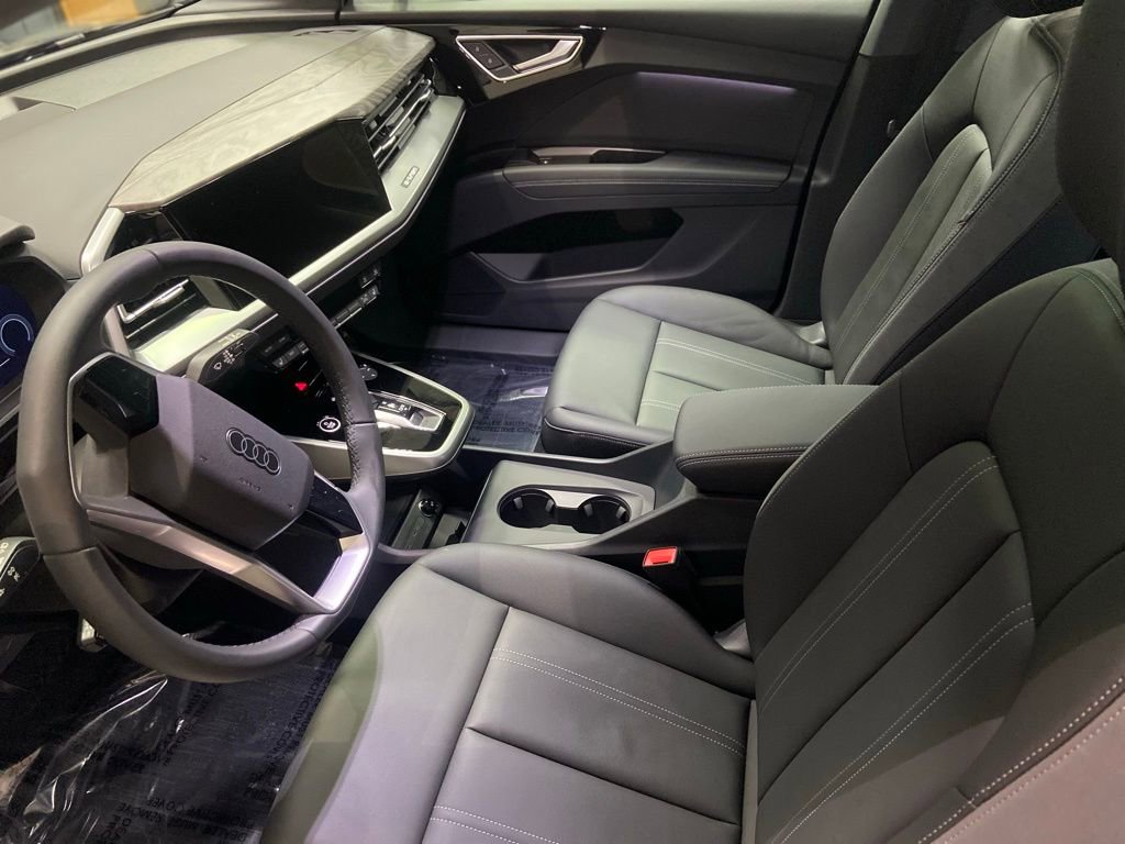New 2026 Audi Q4 e-tron Premium image 4