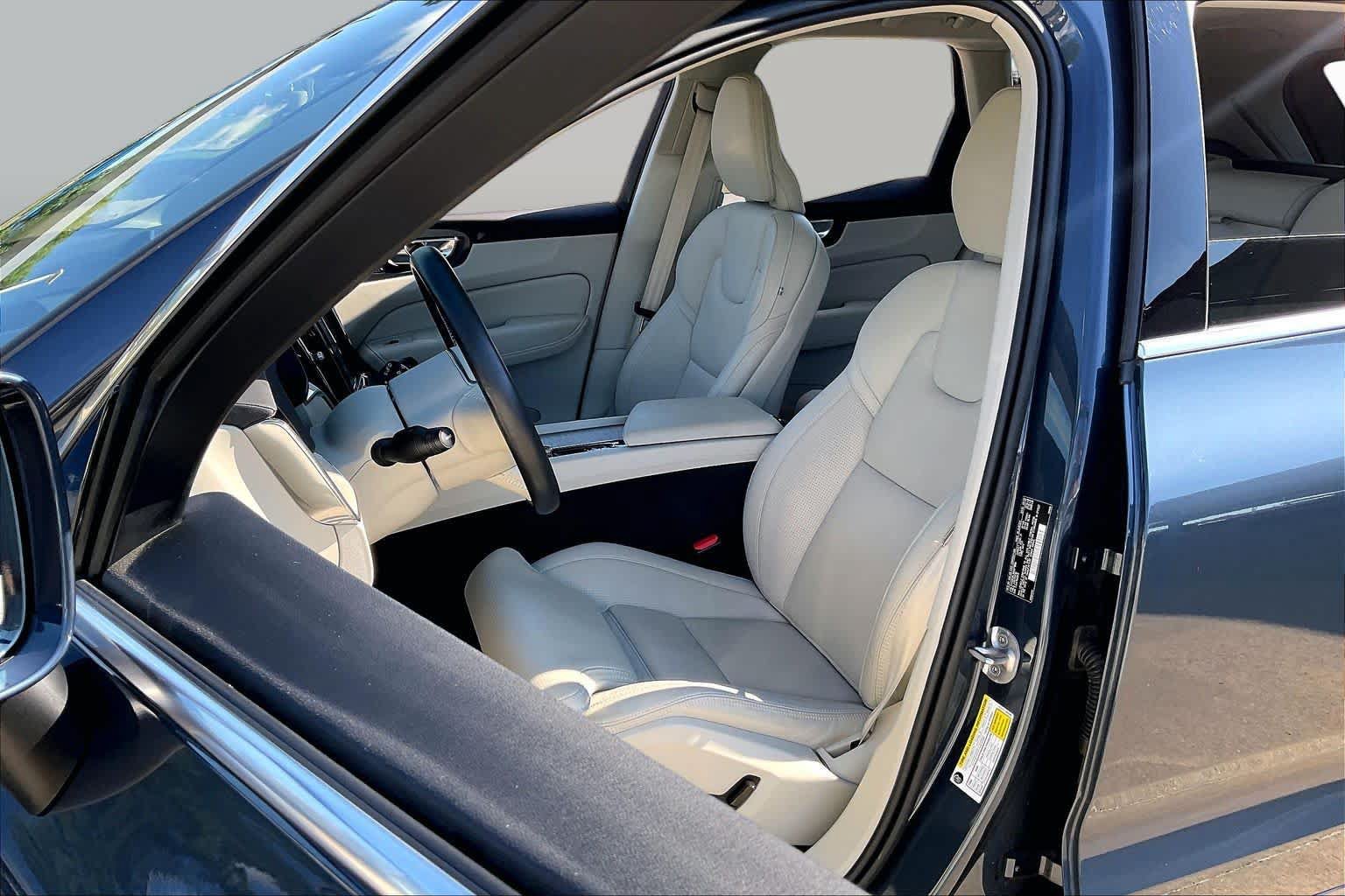 Used 2022 Volvo XC60 B6 Inscription w/ Advanced Package AWD/4WD image 8