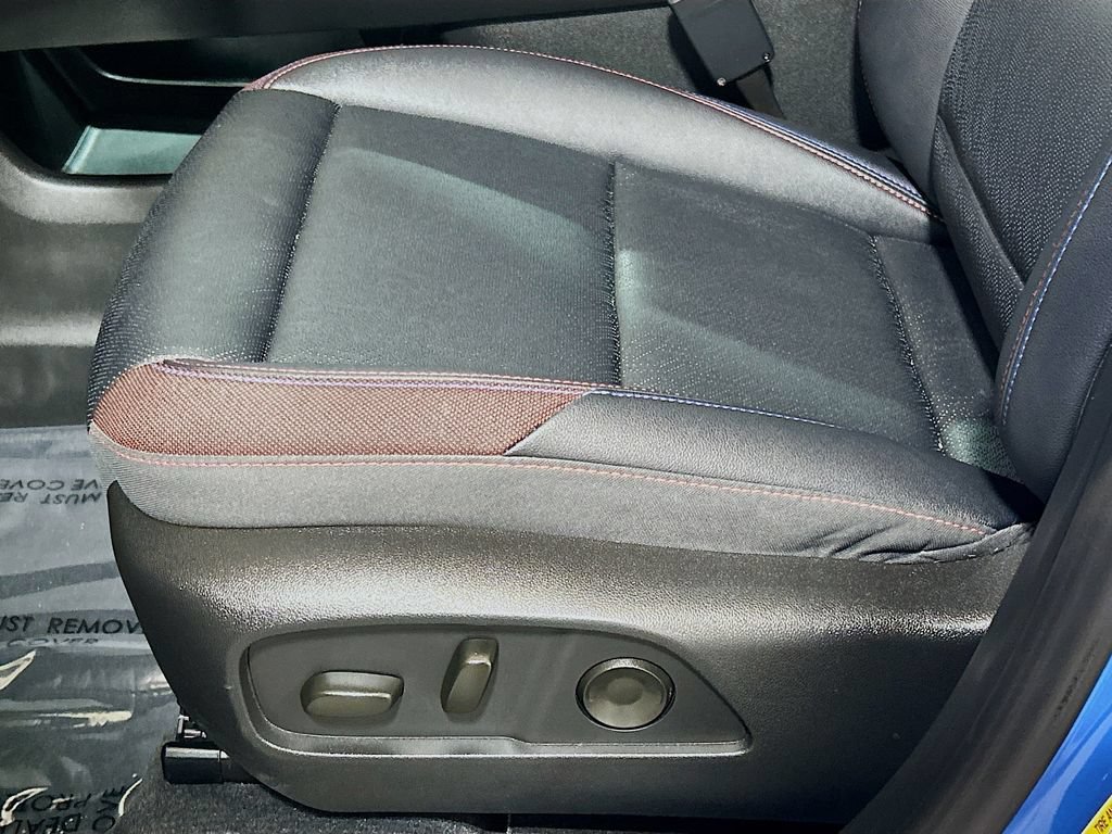 Used 2025 Chevrolet Equinox RS w/ Safety and Technology Package FWD image 17