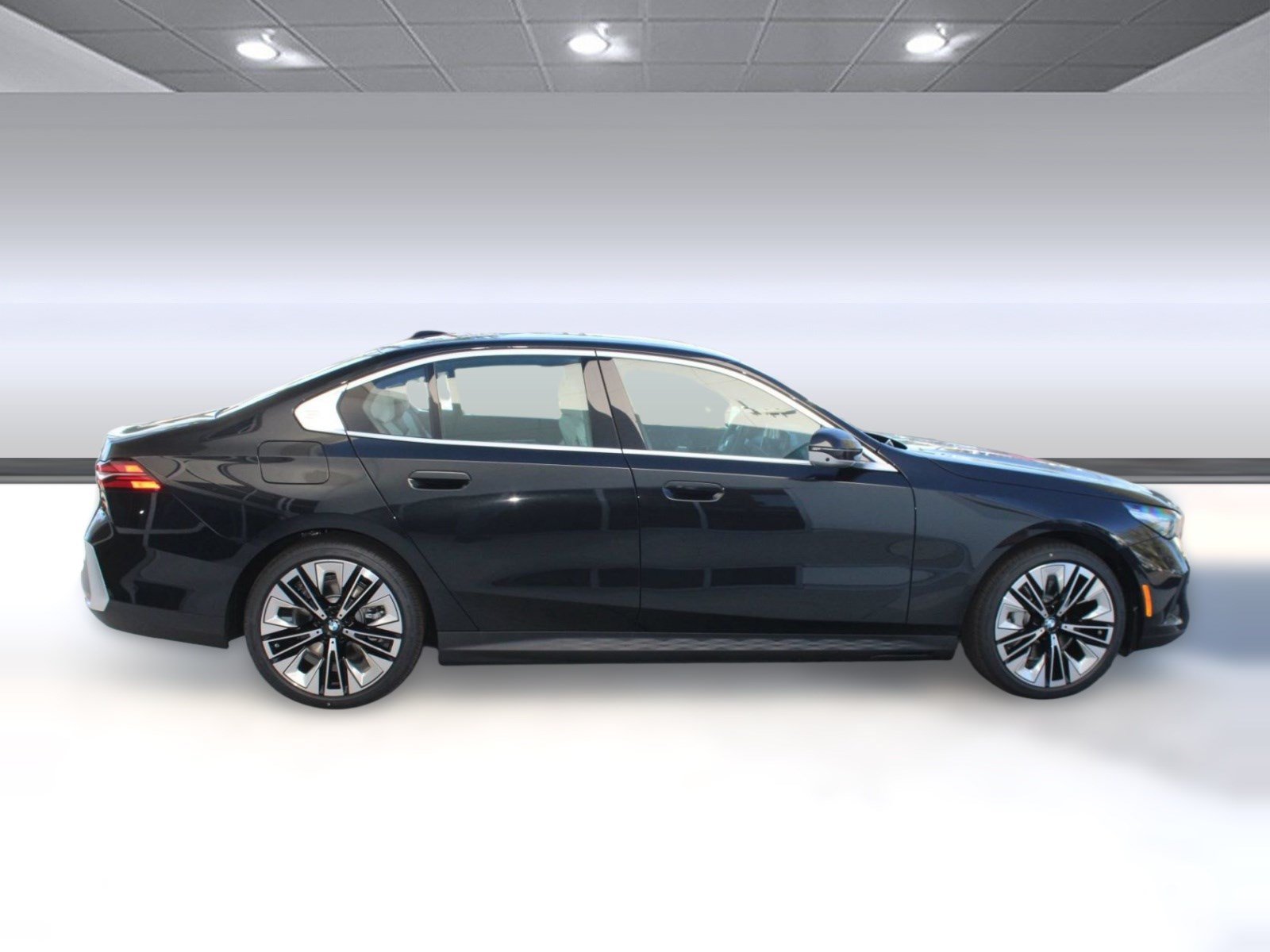 Used 2026 BMW 530i w/ Premium Package RWD image 8